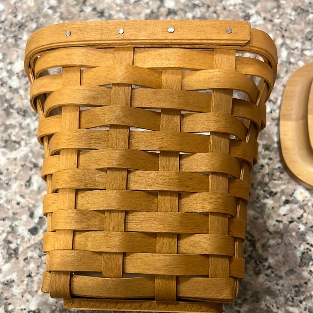 Woven Tan Basket with Lid - Picture 7 of 12